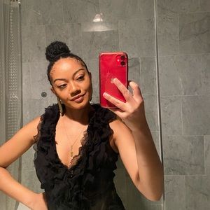 Meet your Posher, Sissie